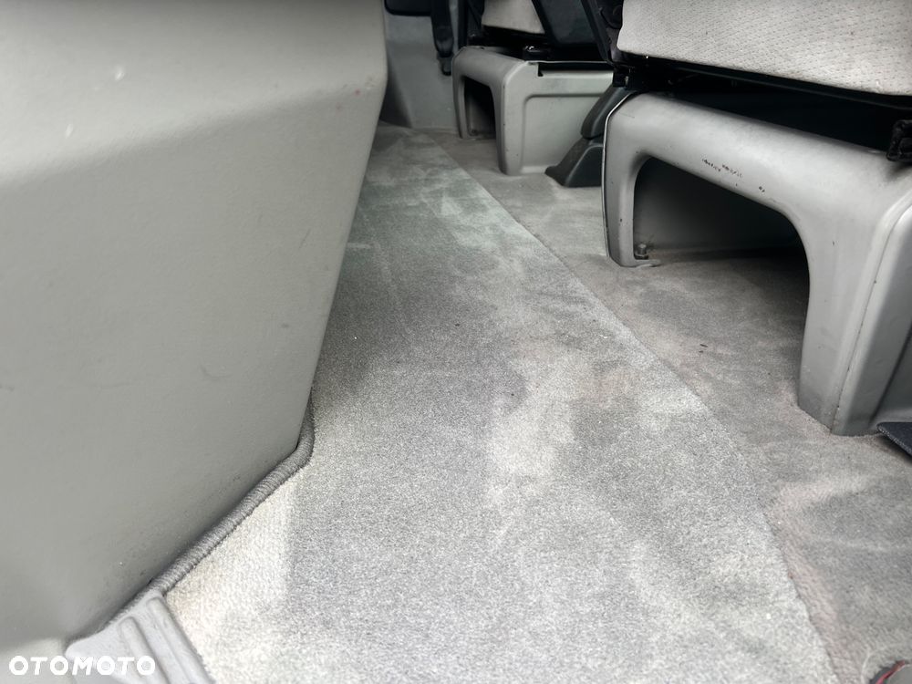 Volkswagen Transporter - 19