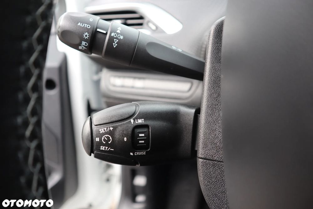 Peugeot 208 1.2 PureTech Allure S&S - 22