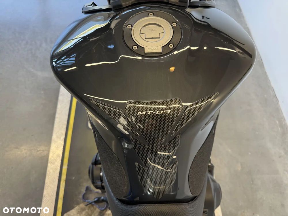 Yamaha MT - 28