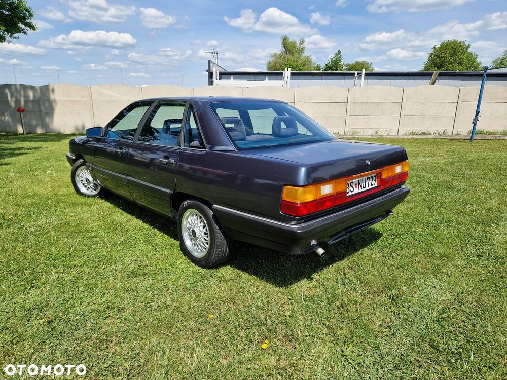 Audi 200 2.2 Turbo - 26