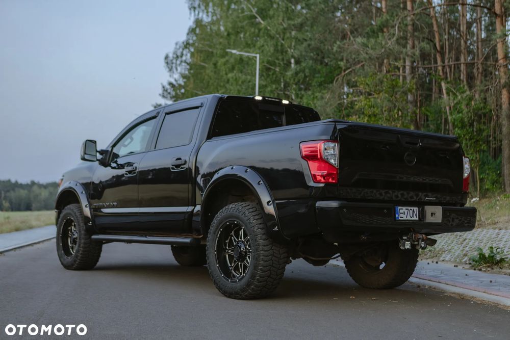 Nissan Titan - 3