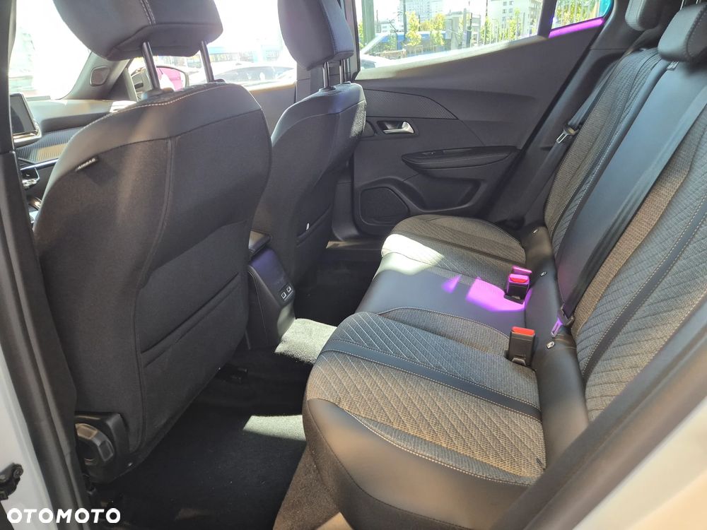 Peugeot 2008 PureTech mHEV Allure e-DCS6 - 13