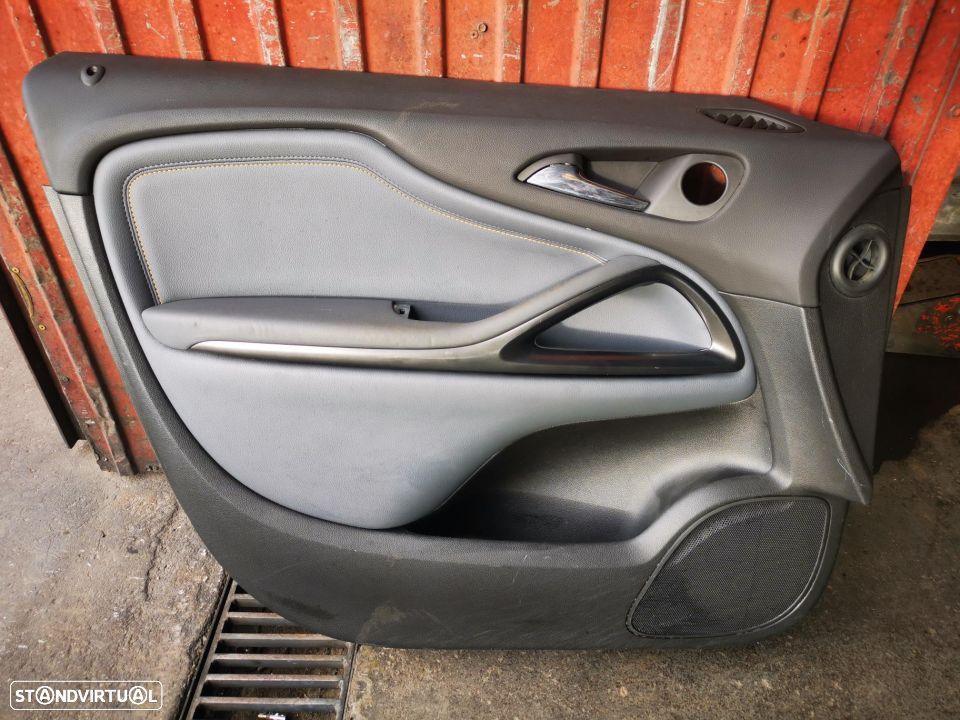 OPEL ZAFIRA C FORRA / QUARTELA PORTA FRENTE ESQUERDA - Z206 - 1