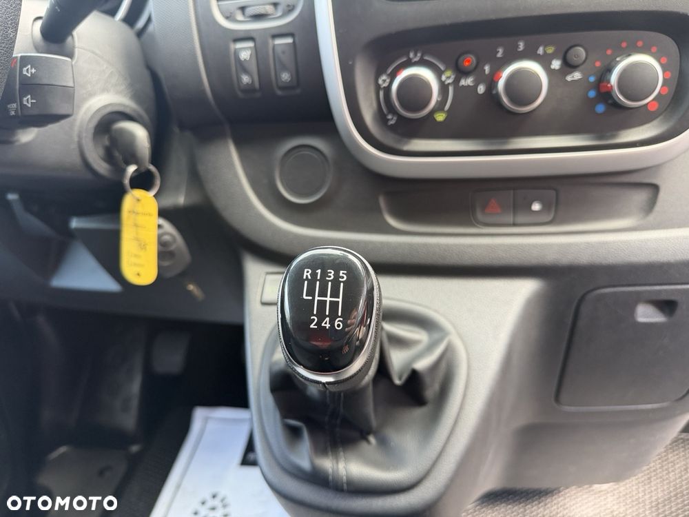 Renault Trafic - 18