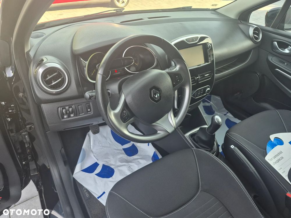 Renault Clio - 23