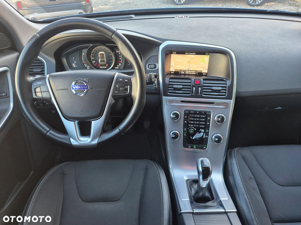 Volvo XC 60 D3 Drive-E Momentum - 27