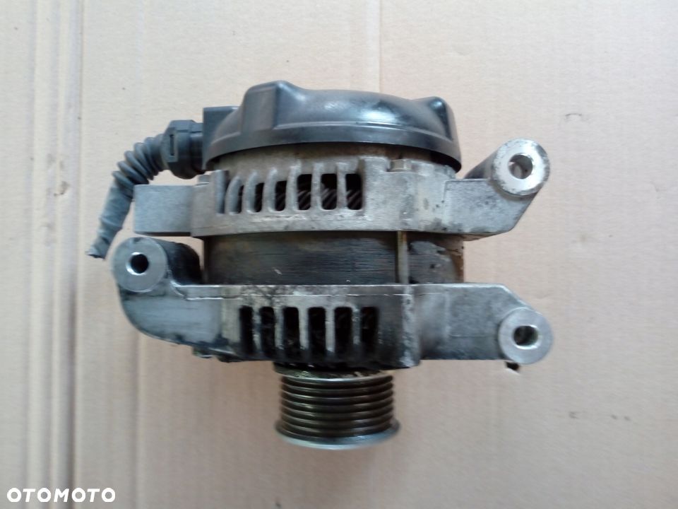 Toyota Corolla Avensis 2.0 2.2 D4D alternator 27060-0G011 26030 - 7