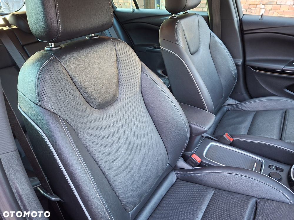 Opel Astra 1.6 CDTI Elite S&S - 18