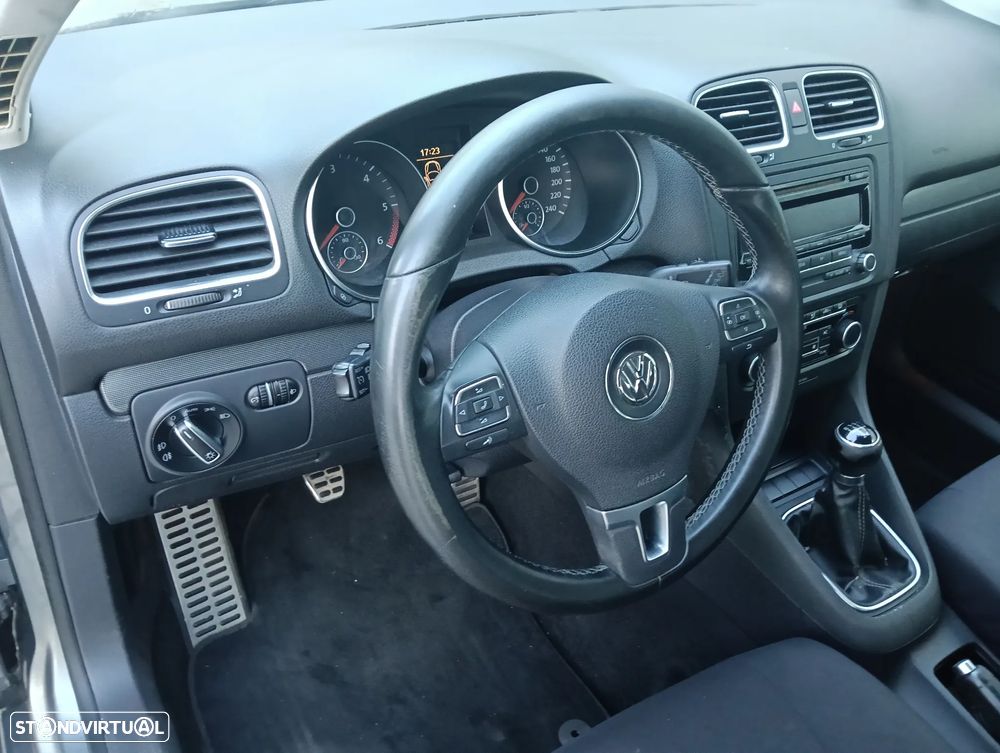 VW Golf 1.6 TDi Style - 14