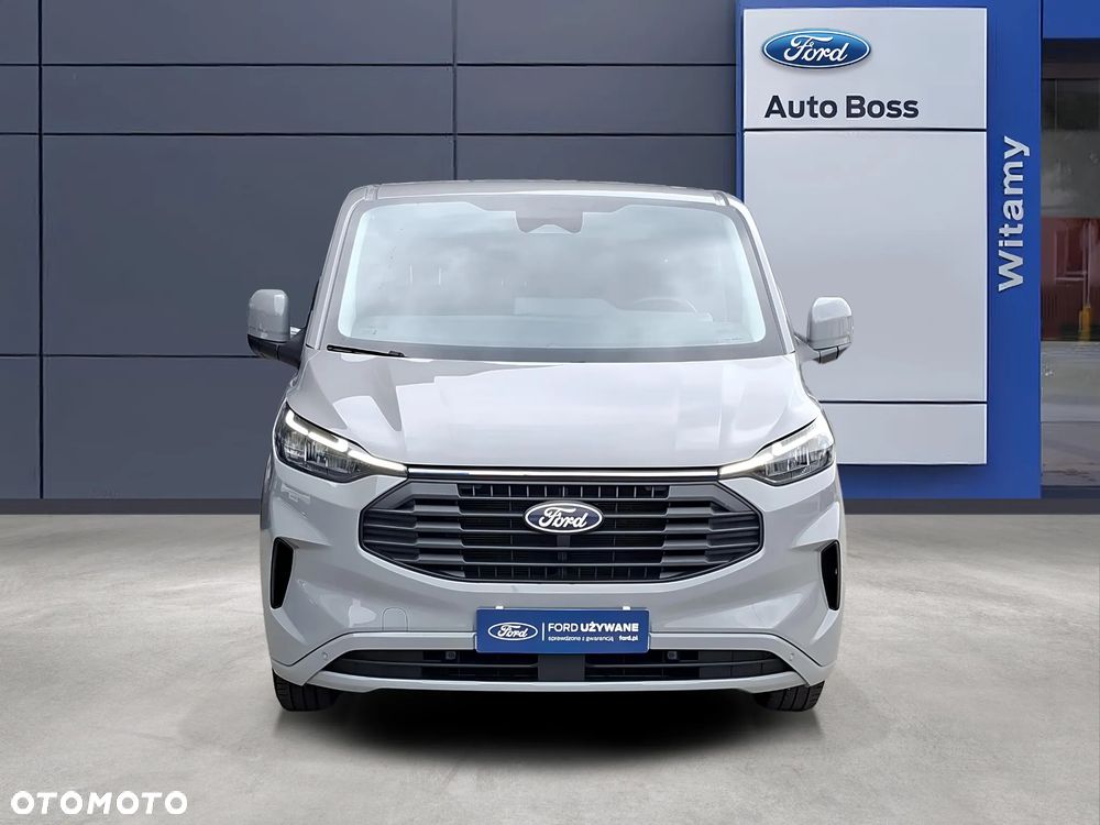 Ford CUSTOM - 8