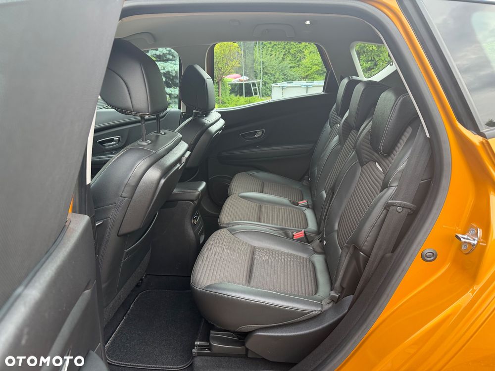 Renault Scenic TCe 140 GPF EDC BUSINESS EDITION - 16
