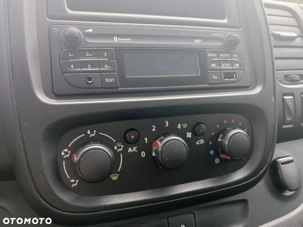 Renault Trafic III 2017r 198 tyś KLIMA Izoterma chłodnia Mroźnia Sklep Food Truck Agregat zasilanie 230V Trafik - 31