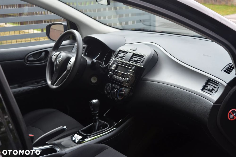 Nissan Pulsar 1.2 DIG-T Tekna EU6 - 9