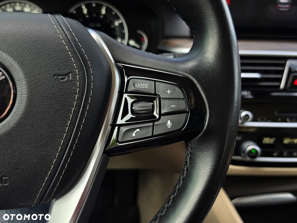 BMW Seria 5 530d Luxury Line - 21