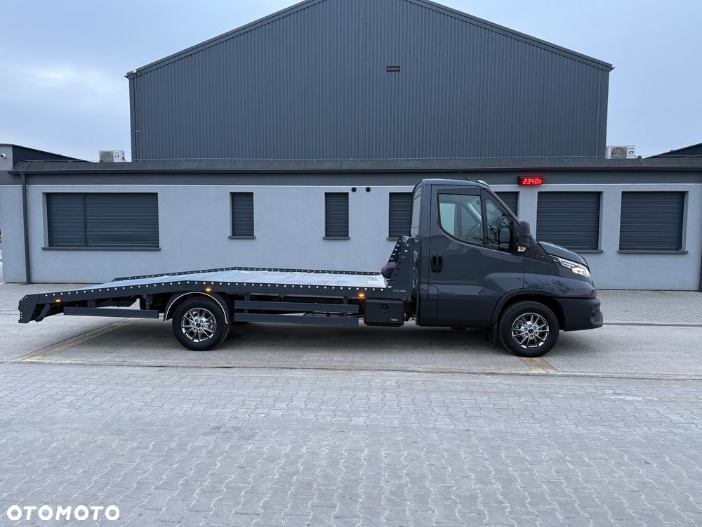 Mercedes-Benz Sprinter - 2