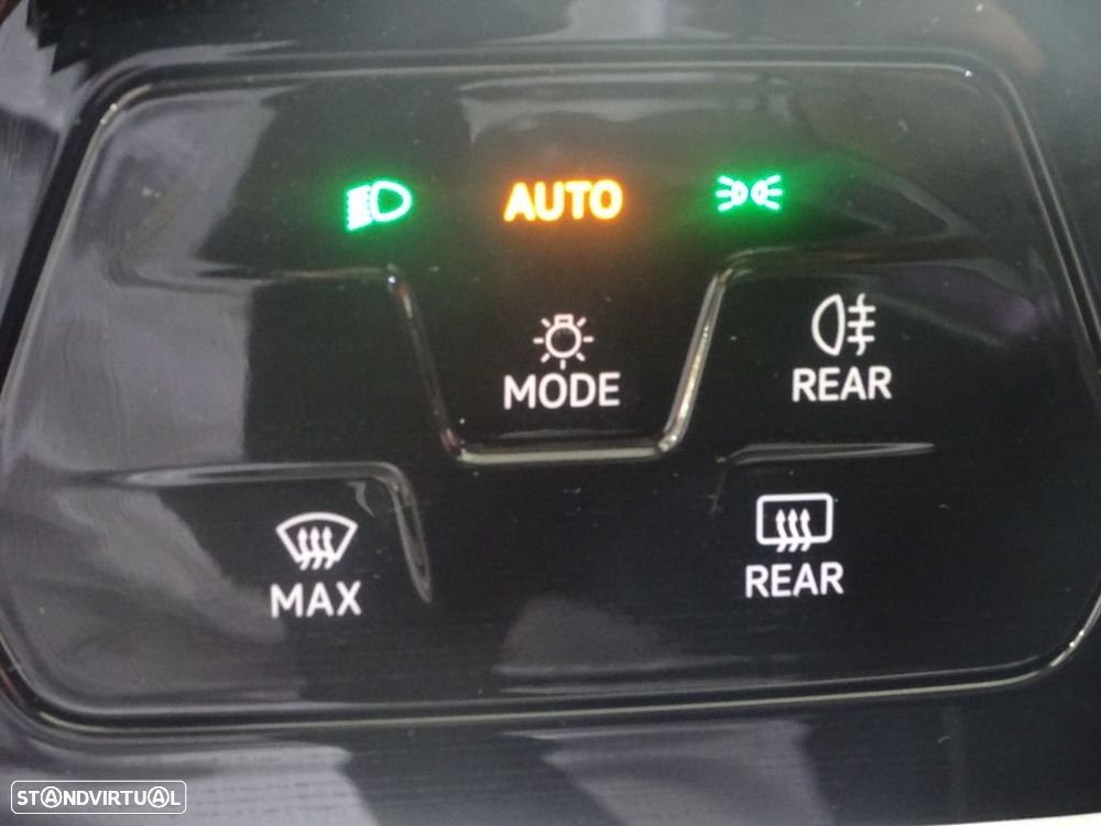 VW Golf 1.5 eTSI Urban DSG - 10