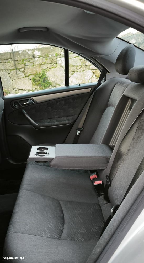 Mercedes-Benz C 220 - 6