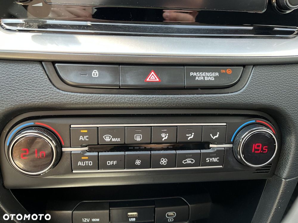 Kia Ceed - 29