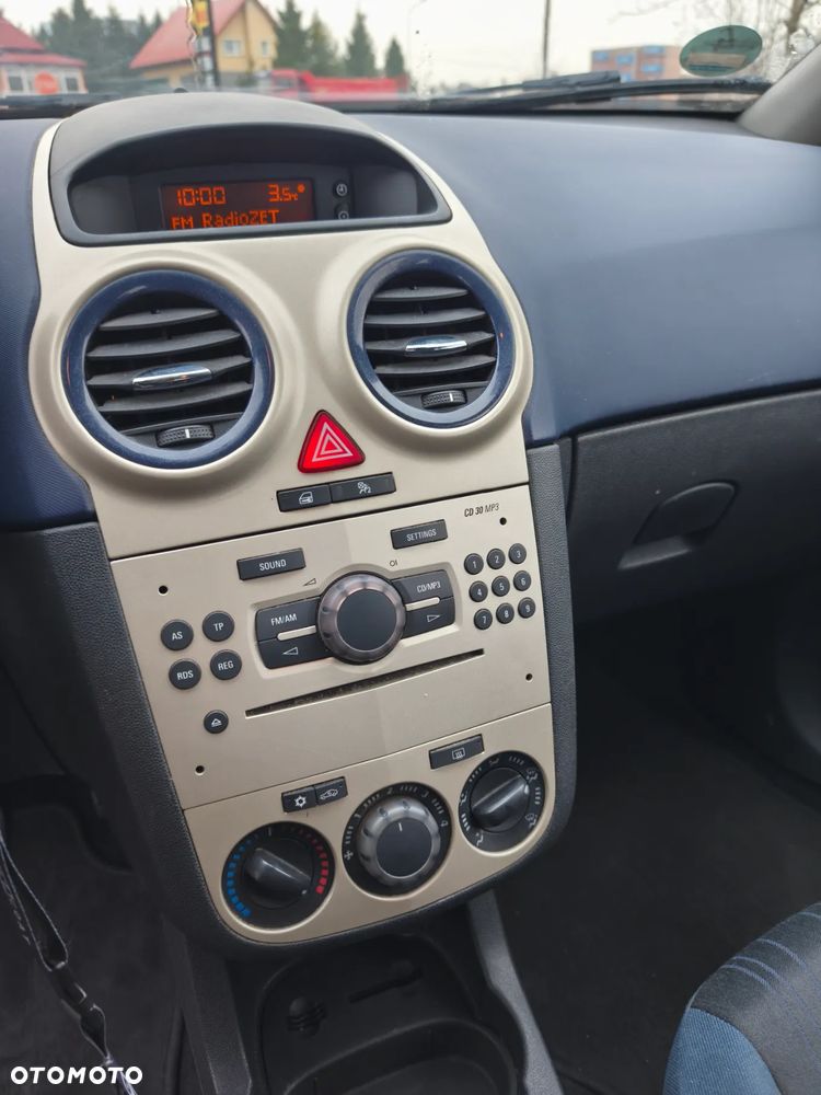 Opel Corsa 1.2 16V - 12