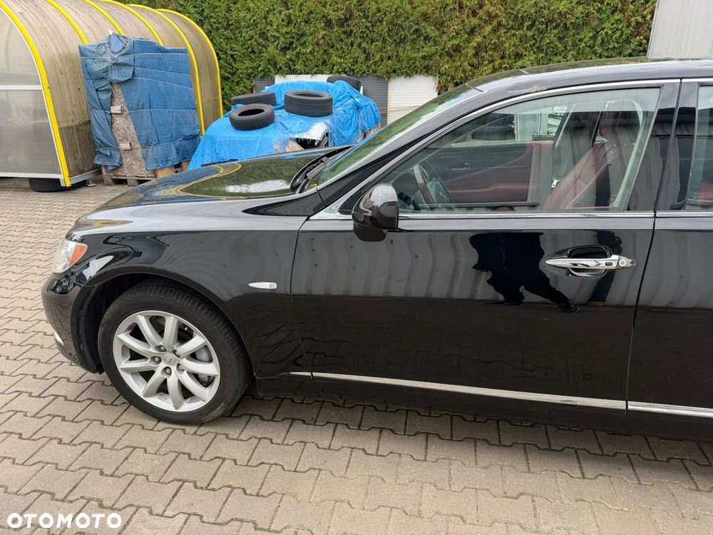 Lexus LS - 15