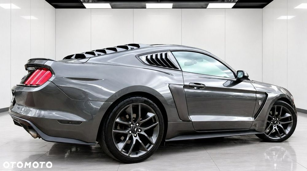 Ford Mustang - 31