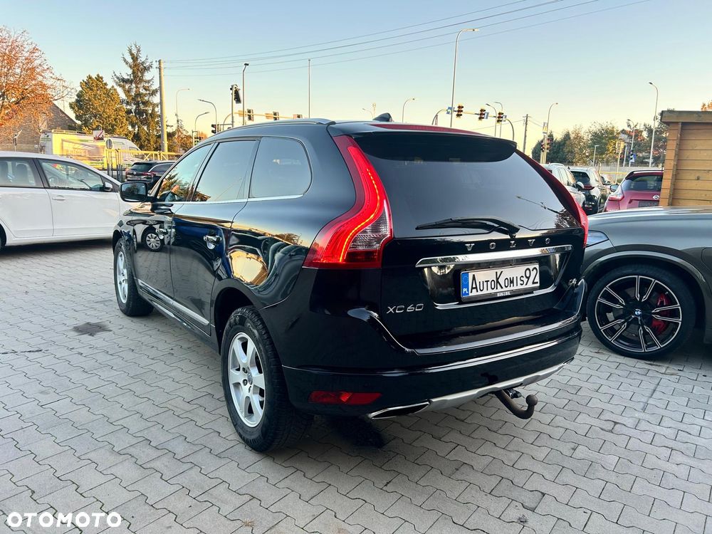 Volvo XC 60 D4 Geartronic Momentum - 9