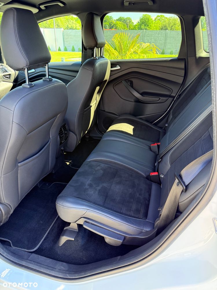 Ford Kuga 2.0 TDCi 4x2 ST-Line - 12