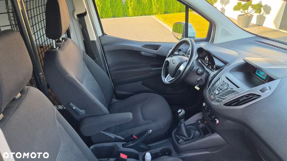Ford Transit Courier - 7