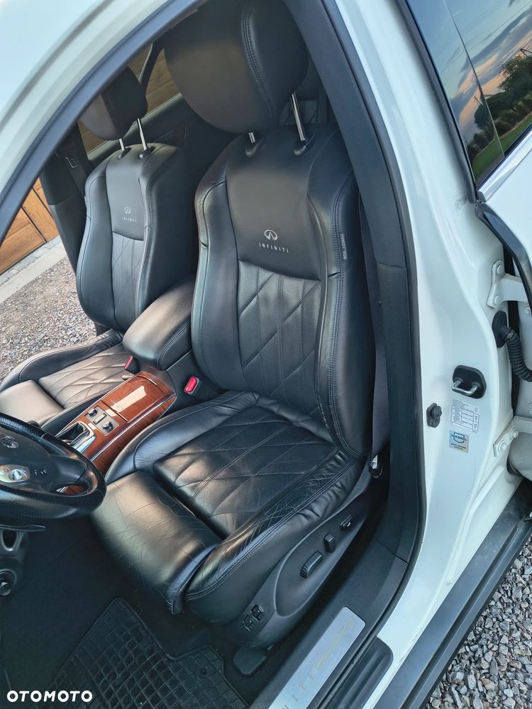 Infiniti FX FX30d S Premium - 10
