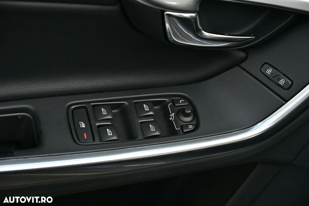 Volvo S60 Cross Country D4 Geartronic Summum - 19