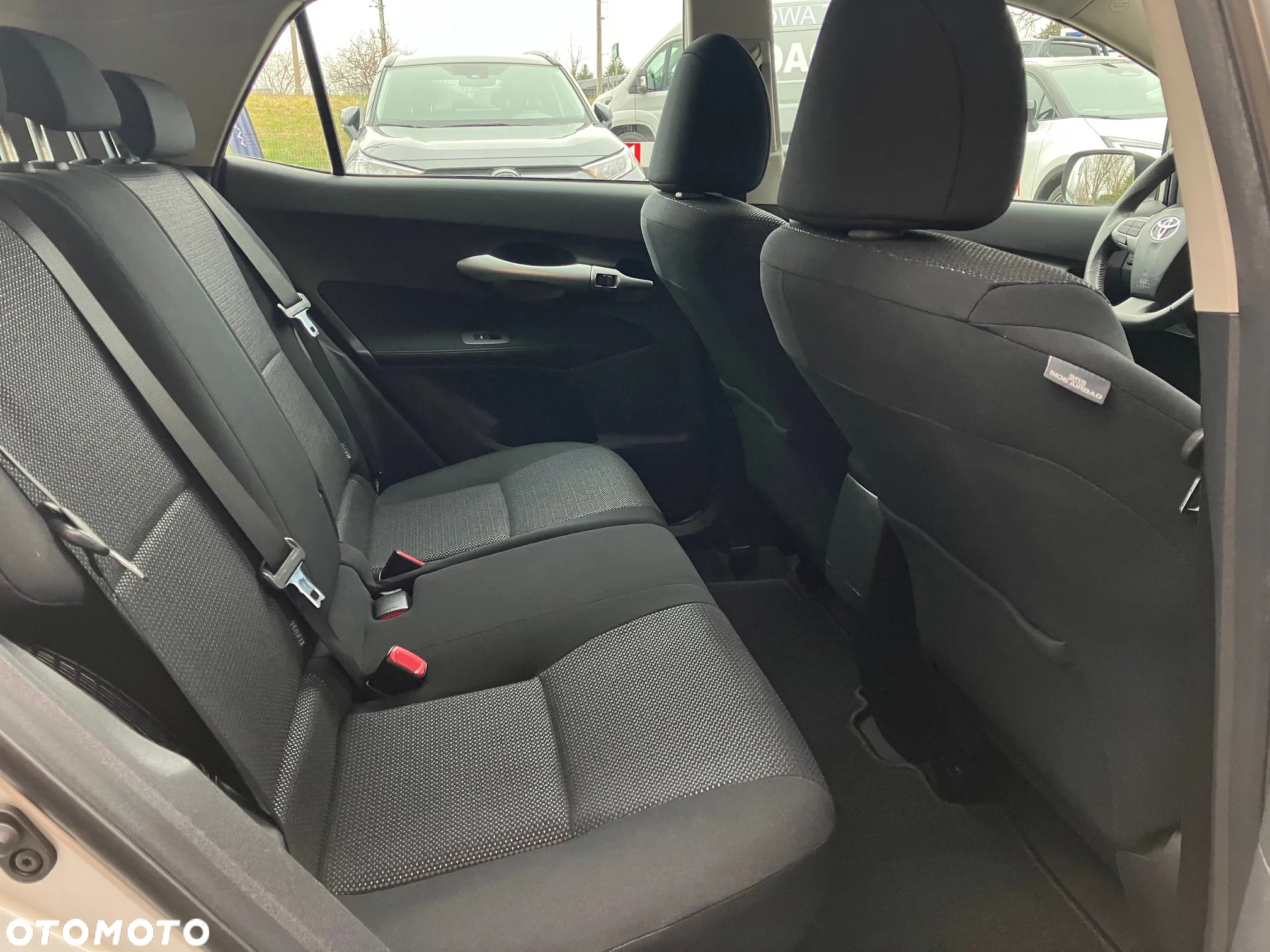 Toyota Auris 1.8 HSD Luna - 16