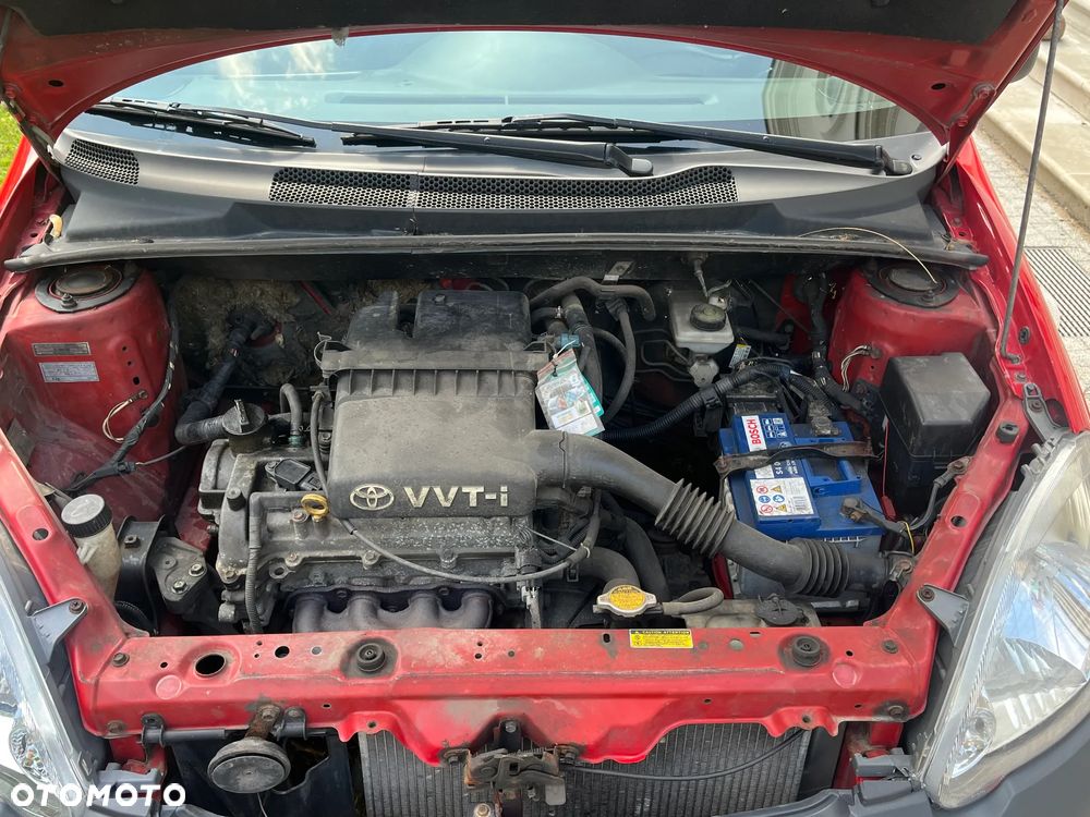 Toyota Yaris 1.0 Base - 10