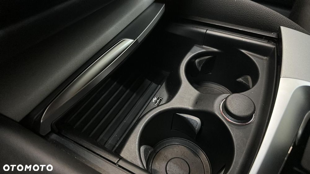 BMW Seria 5 520d xDrive MHEV - 31