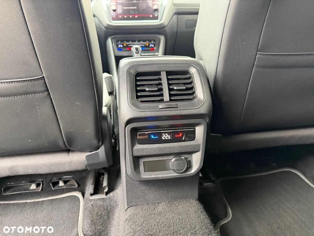 Volkswagen Tiguan Allspace 2.0 TDI SCR 4Motion DSG R-Line - 23