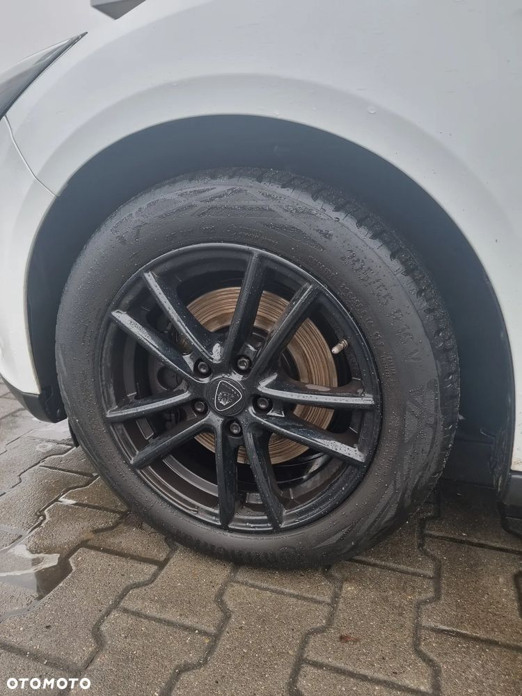 Ford Focus SW 1.5 EcoBoost S&S ST-LINE - 13