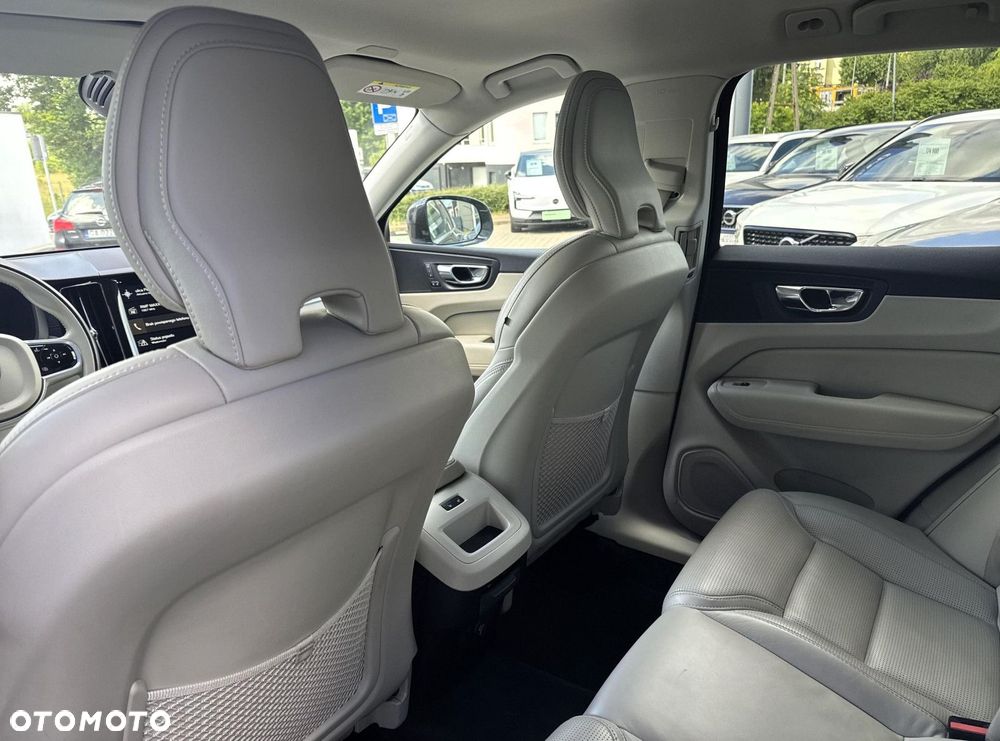 Volvo XC 60 - 30