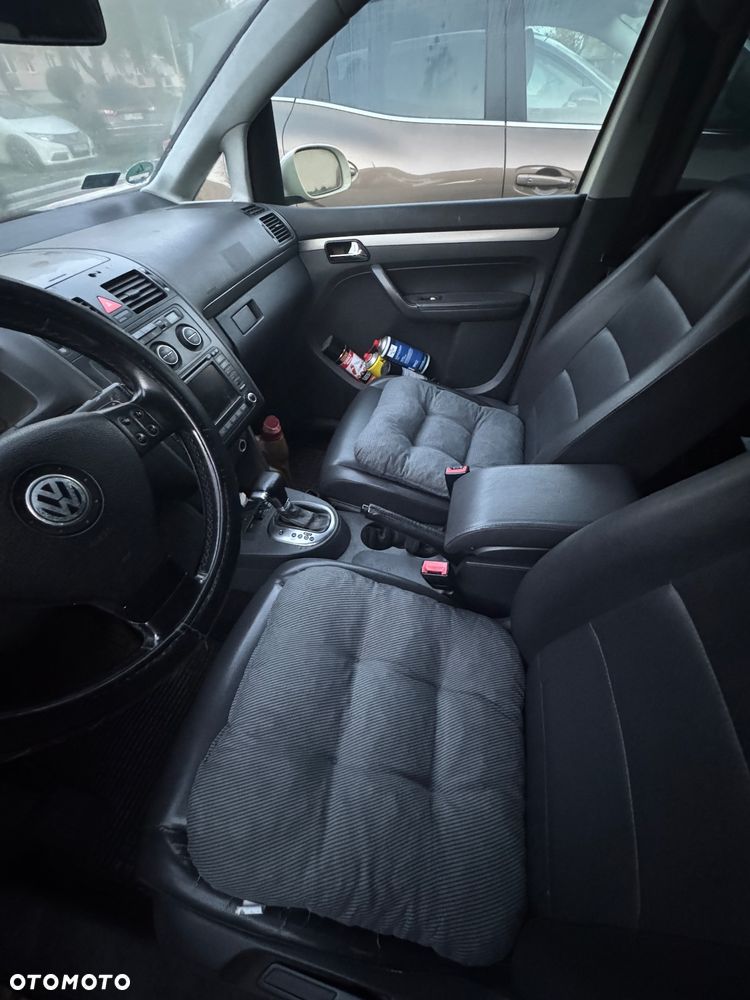 Volkswagen Touran 2.0 TDI DPF Highline DSG - 19