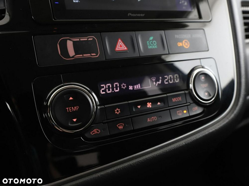 Mitsubishi Outlander 2.0 2WD SUV-Star - 25