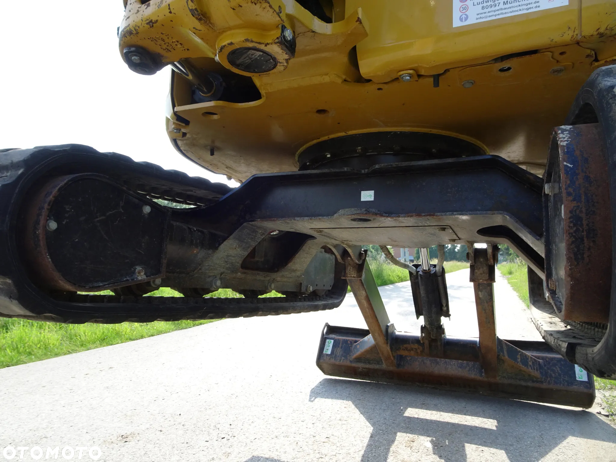 Caterpillar 303E z Niemiec Idealny 1800h Pierwszy Własciciel - 12