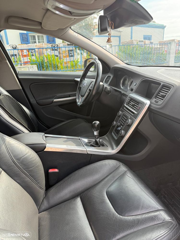 Volvo S60 2.0 D3 Momentum - 10