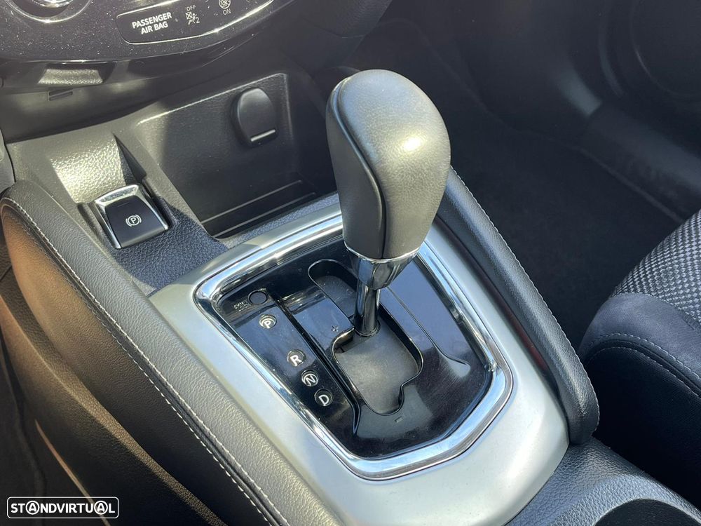 Nissan Qashqai 1.6 dCi N-Connecta 18 PS Xtronic - 8