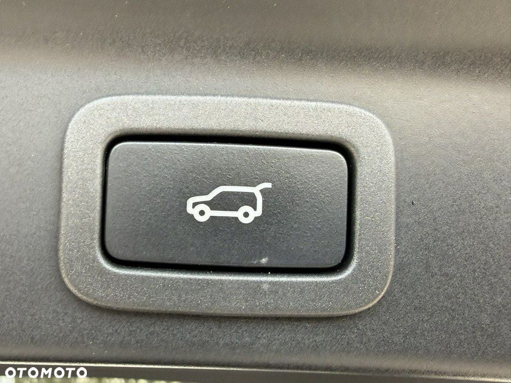 Jaguar F-Pace 2.0 i4D AWD R-Sport - 23