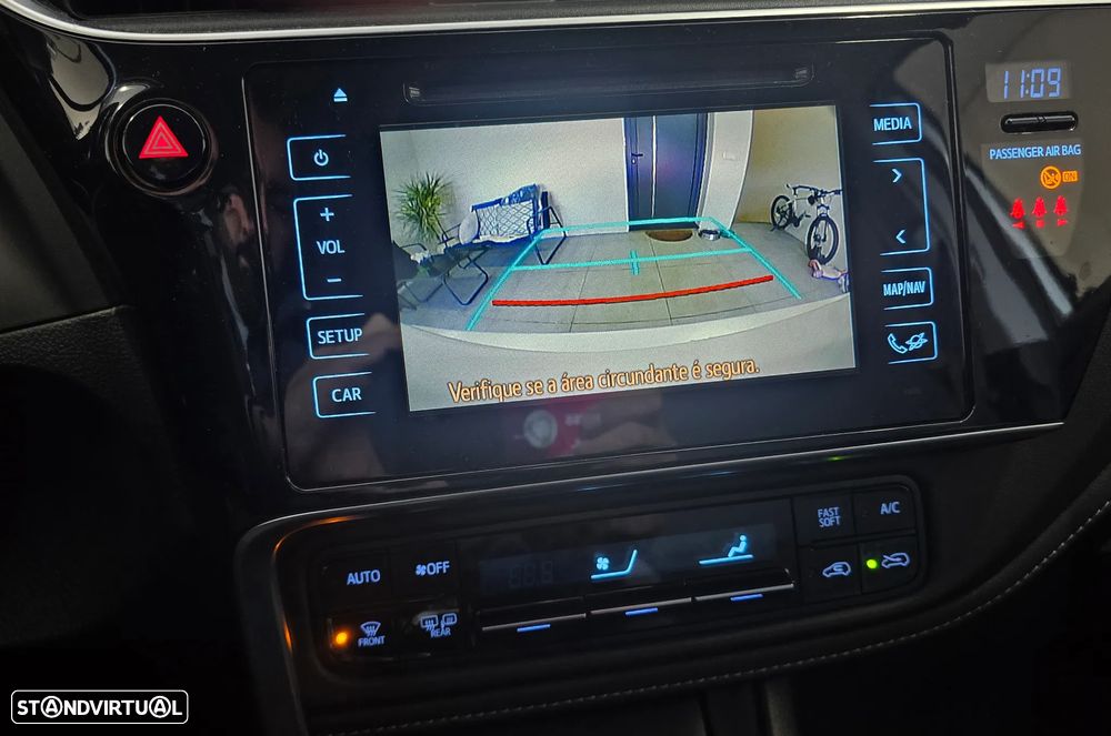 Toyota Auris 1.4 D-4D Comfort+Pack Sport - 10