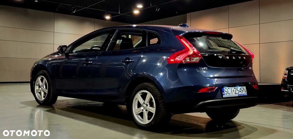 Volvo V40 D2 Kinetic - 8