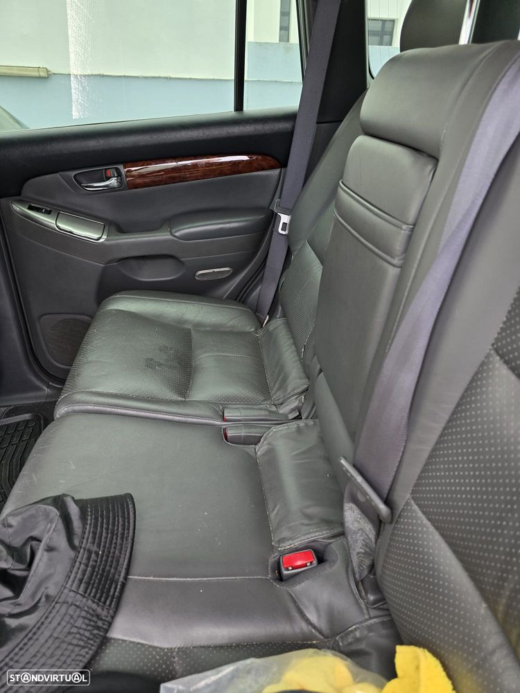 Toyota Land Cruiser Prado - 4