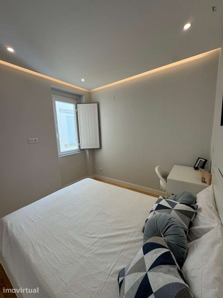 Quarto - localizado em Arroios Lisbon - Grande imagem: 3/10