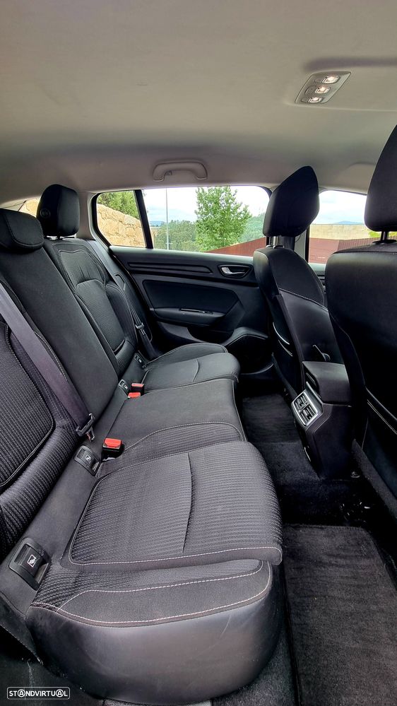 Renault Mégane Sport Tourer - 23