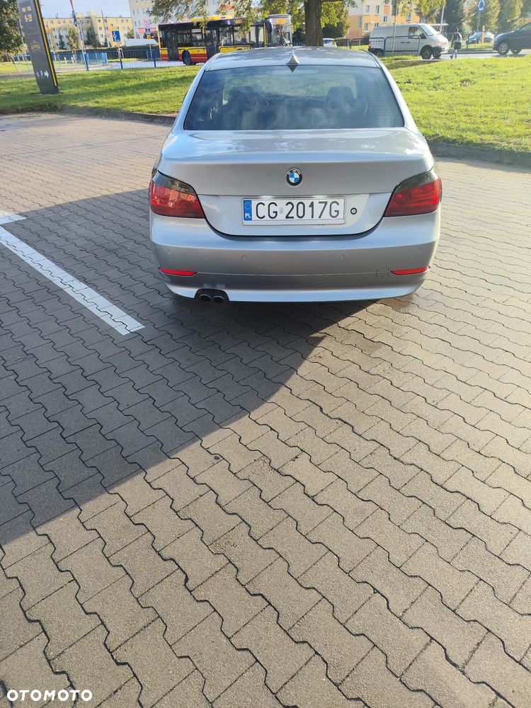 BMW Seria 5 520i - 9