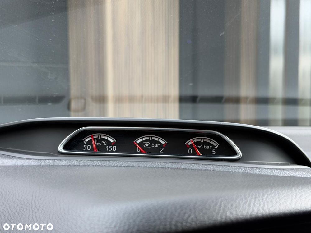 Ford Focus 2.0 EcoBoost ST - 30