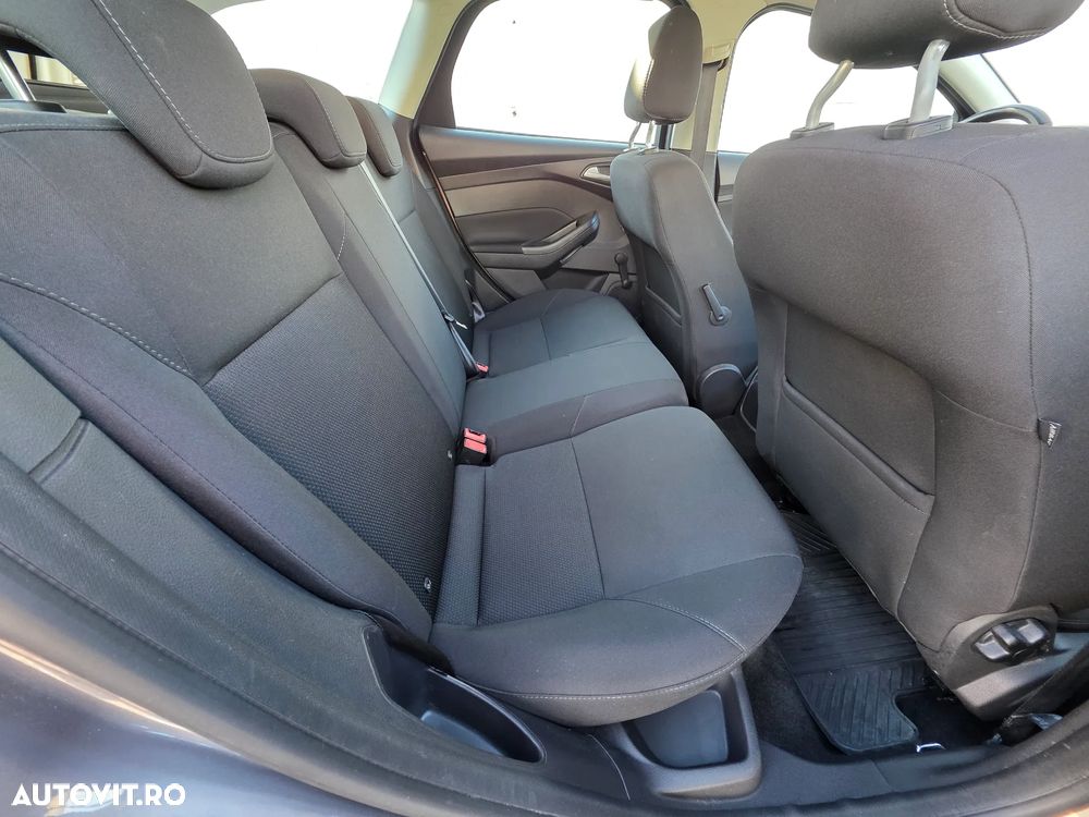 Ford Focus 1.5 TDCi ECOnetic 88g Start-Stopp-System Titanium - 9